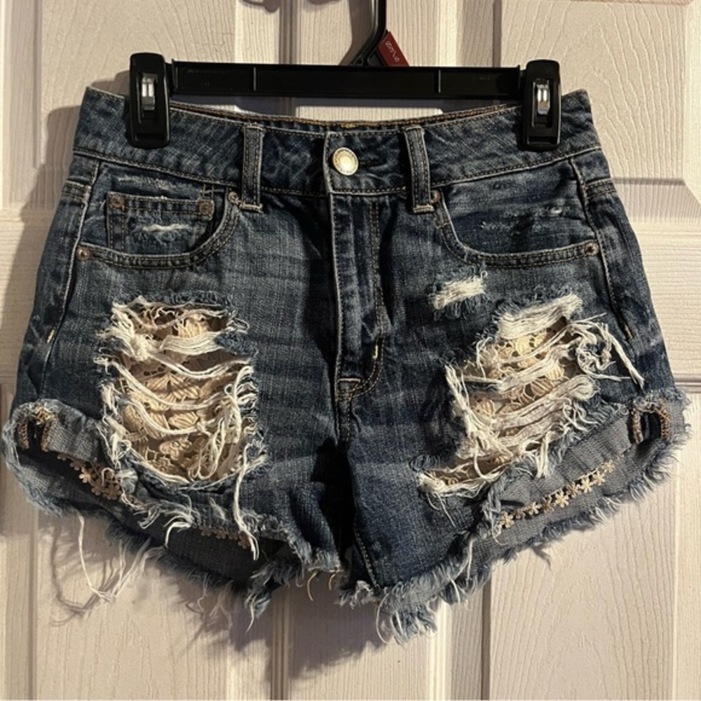 American Eagle High Rise Distressed Shorts Womens Size 2 Denim Festival Party